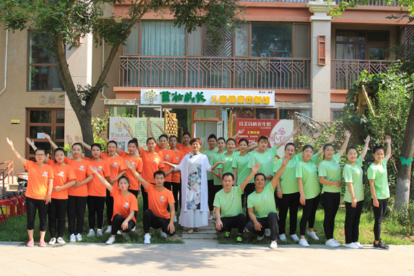 茁壯成長小兒推拿團隊