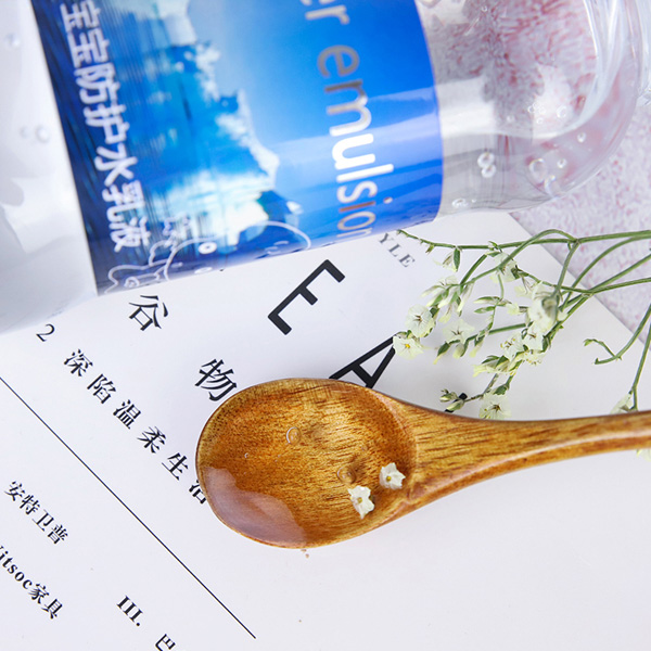 如幼寶寶防護(hù)水乳液實物圖2.jpg