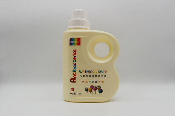 七彩童年兒童抑菌柔順洗衣液